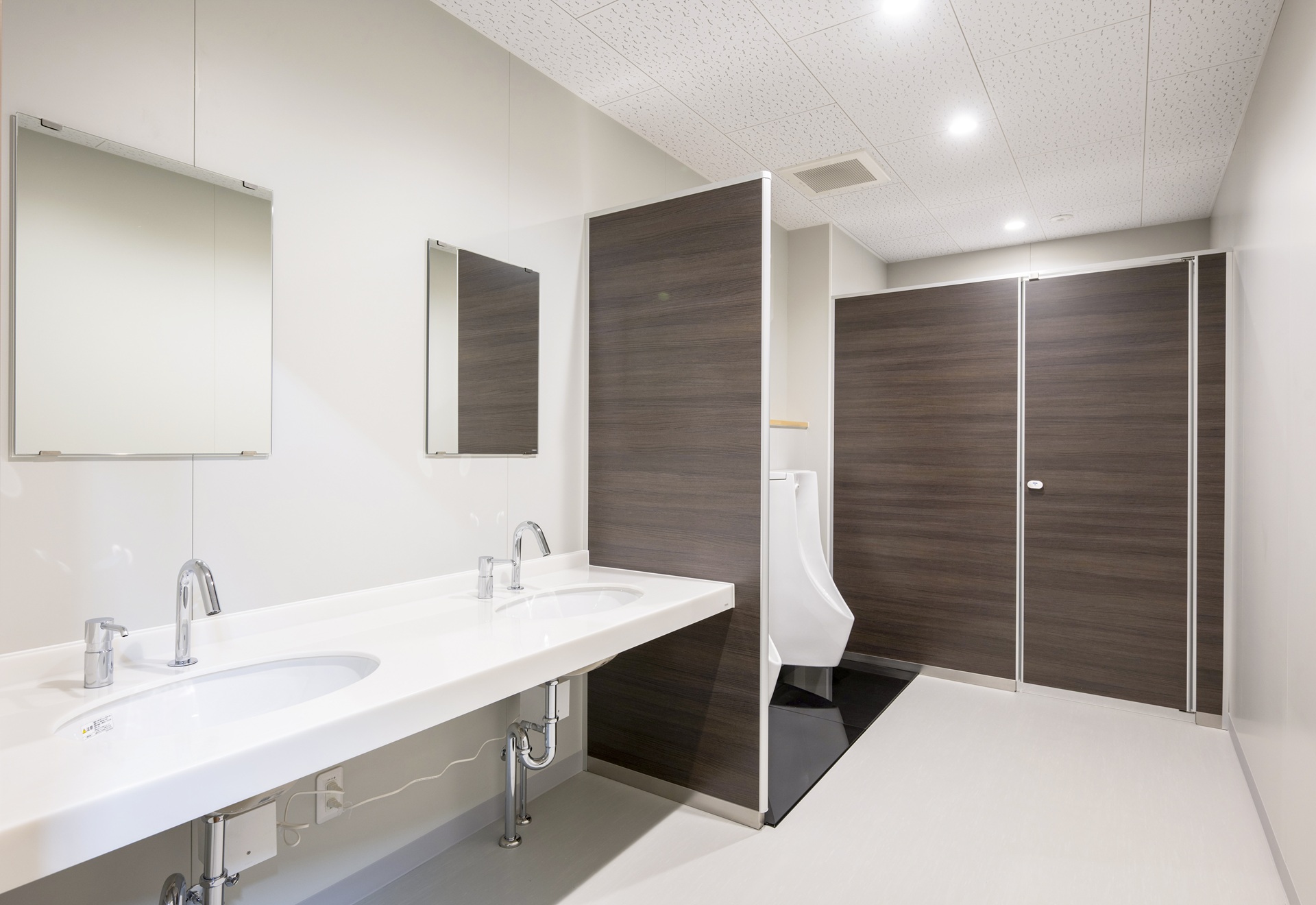 高塚運送株式会社