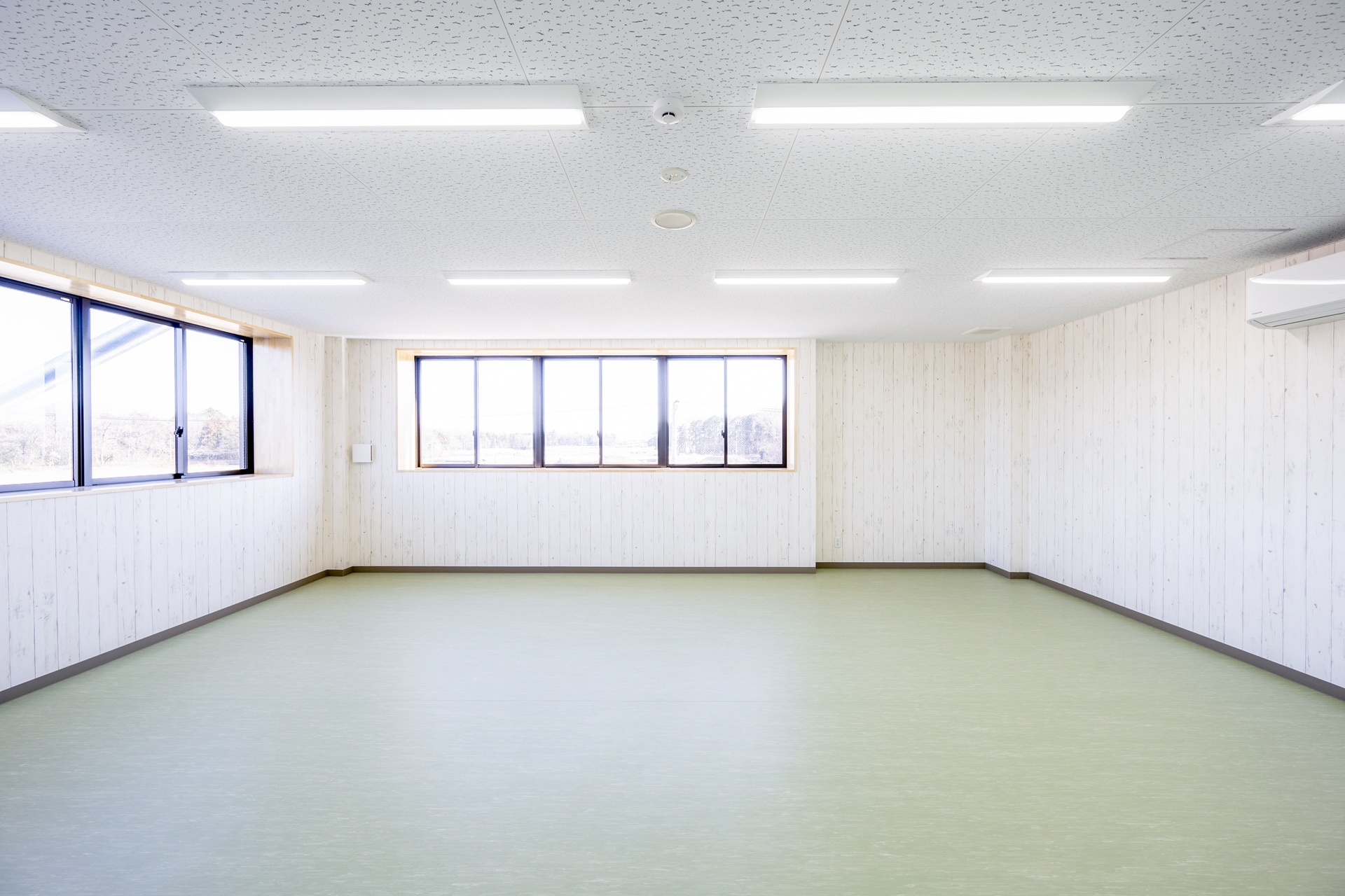 高塚運送株式会社